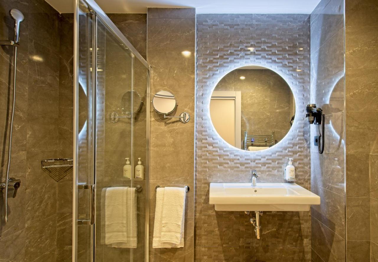 Hotel Dwo Yuste Alcalá Madrid